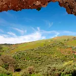 Villa Palomino - Sleeps 6 - Parking - Pet Friendly Gáldar