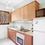 Palomino - Sleeps 6 - Parking - Pet Friendly *