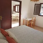 Villa Palomino - Sleeps 6 - Parking - Pet Friendly Gáldar