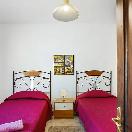 Villa Palomino - Sleeps 4 - Parking - Pet Friendly Galdar