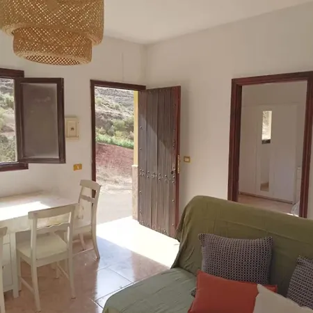 Palomino - Sleeps 6 - Parking - Pet Friendly Vila Gáldar
